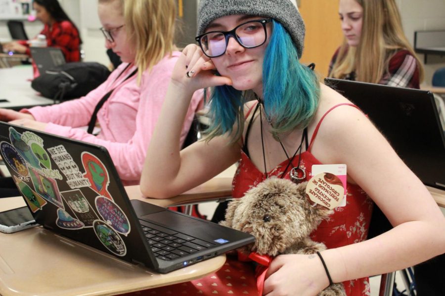 Students at West Campus celebrated Valentines Day on February 14 in a variety of ways—from giving carnations through Key Club, buying orange Crush from LASO, or just dressing up for the occasion. 