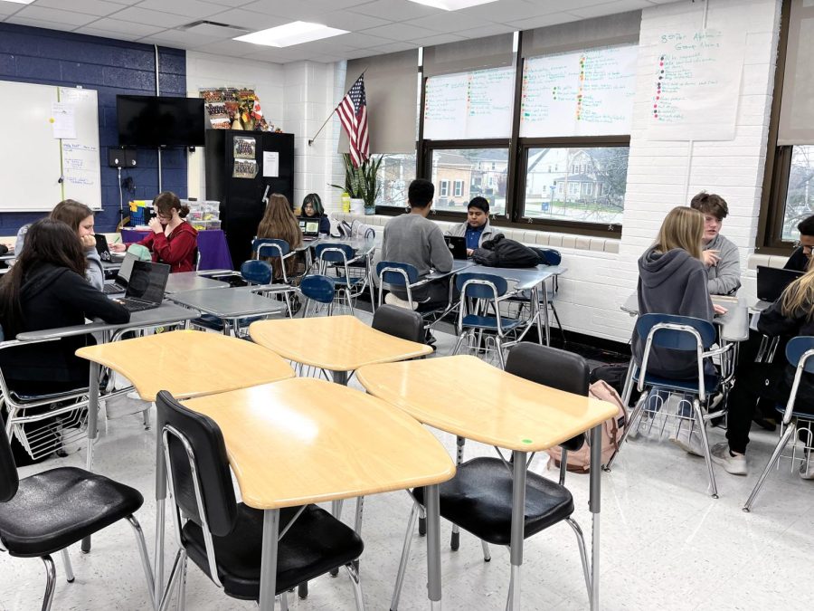 Students make progress on their homework during Paul Wilms lunch study in room 331 at the Freshman Campus on Nov. 3. 