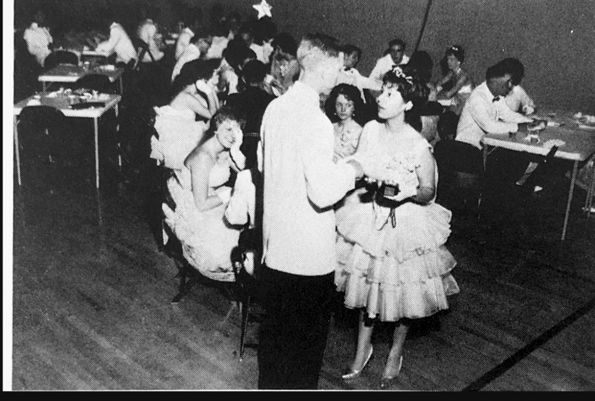 Homecoming of 1963 saw flowwy, flared dresses as the main trend, along with bow ties and casual suits for the boys. Hair on the shorter to medium side, and lots of white. Not super colorful looks, but still classic. 