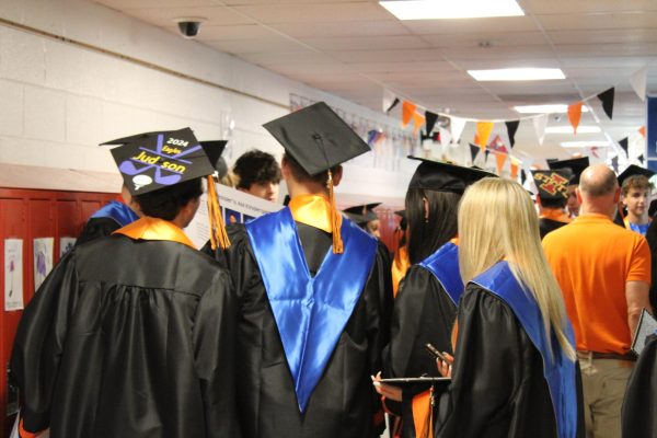 Seniors were able to walk the halls of their old elementary school before entering adulthood.